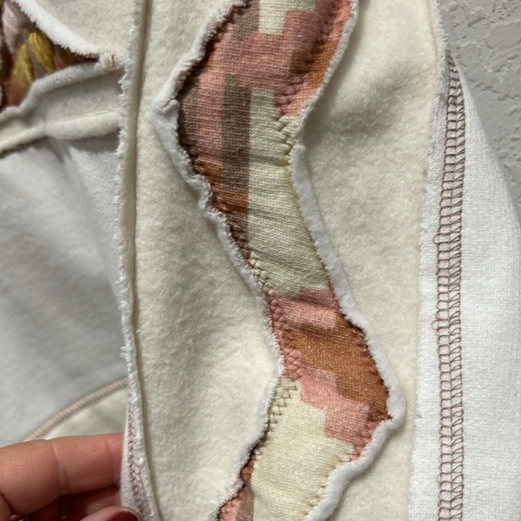 Free People Sweatshirt NWT size Large - Picture 3 of 7